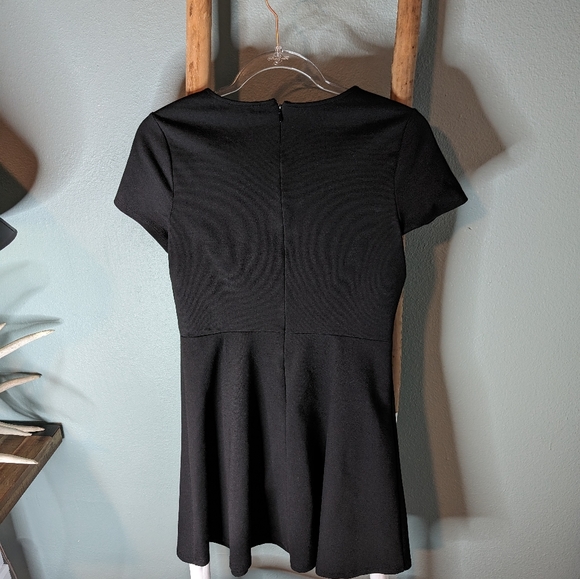 BCBGENERATION cap sleeve Skater dress small - Picture 3 of 8